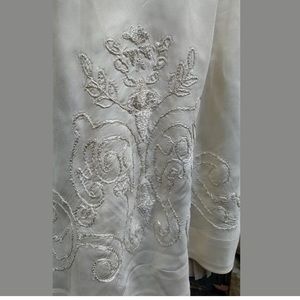 Viola Embroidered Top